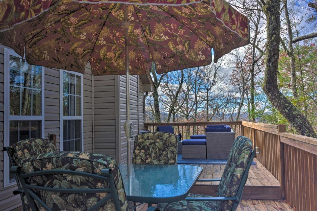 Cozy Sapphire Resort Home With Deck And Mountain Views Exterior foto